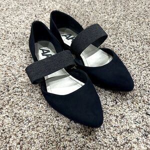 Anne Klein Sport Pointed Toe Flats - Size 8